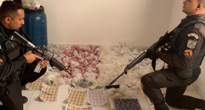 Criminoso é preso com grande quantidade de drogas