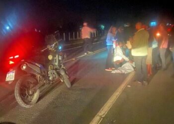 Mulher é encontrada ferida no meio da rodovia em São João da Barra