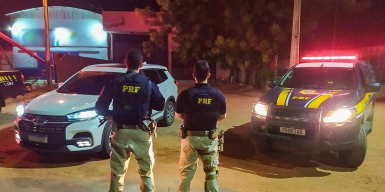PRF prende homem com carro roubado ￼