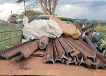 PM flagra ladrões de trilhos em Campos