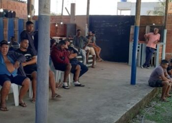 Rinha com mais de 40 galos é encerrada por PM em Macaé-RJ