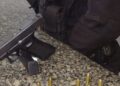 Apreensão de pistola e munições em terreno baldio em Macaé