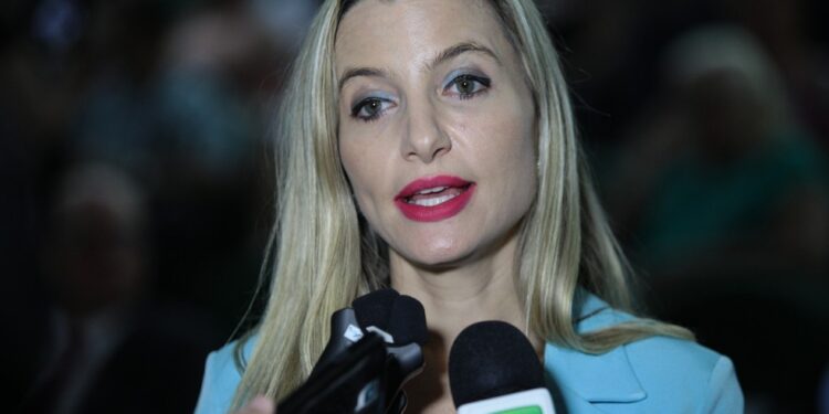 Juíza impede menina de 11 anos estuprada de fazer aborto em SC