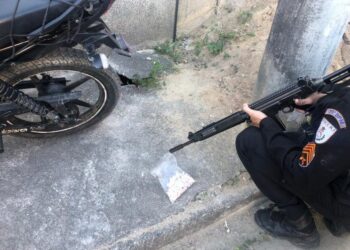 Criminoso bate com moto durante tentativa de fuga e é preso