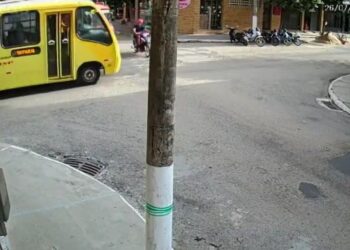 Ônibus colide em motociclista em Campos dos Goytacazes