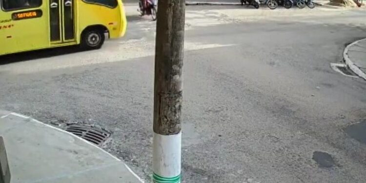 Ônibus colide em motociclista em Campos dos Goytacazes