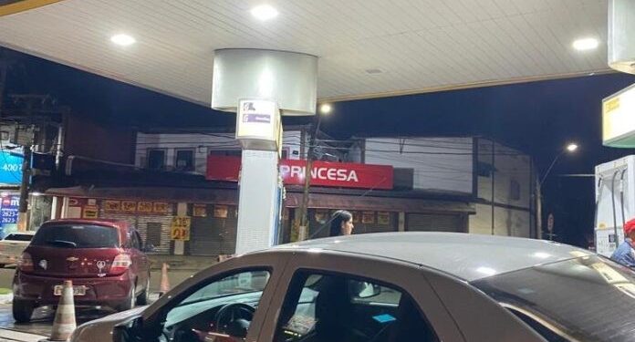 Procon autua e interdita posto por aumento de combustível  em Búzios