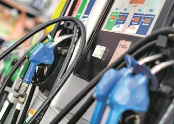 Petrobras reduz preço da gasolina de novo em menos de duas semanas