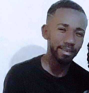 Auxiliar de serviços é chamado de ‘preto sujo’ por ex-policial