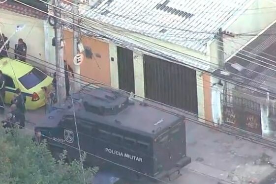 Polícia faz operação contra milícia do transporte clandestino em Rio das Ostras