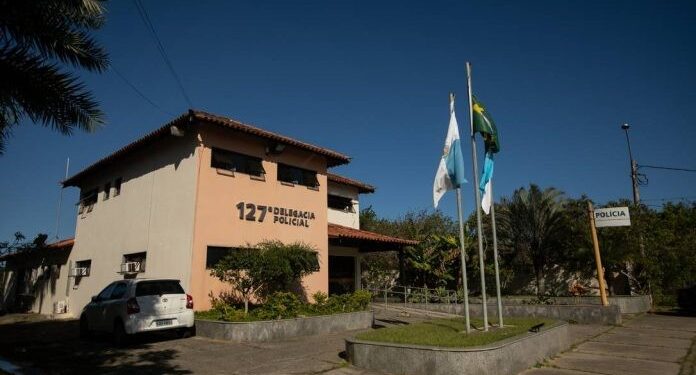 Homem é morto com tiro na cabeça na Rua das Pedras