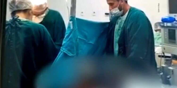 Anestesista acusado de estupro é jurado de morte na cadeia