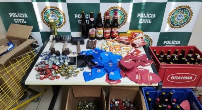 Polícia Civil fecha galpão utilizado para falsificar cervejas