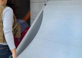 Homem preso após agredir a própria mãe