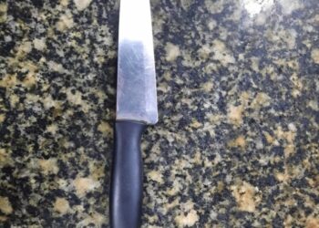 Homem é detido por populares após roubo em Cabo Frio 