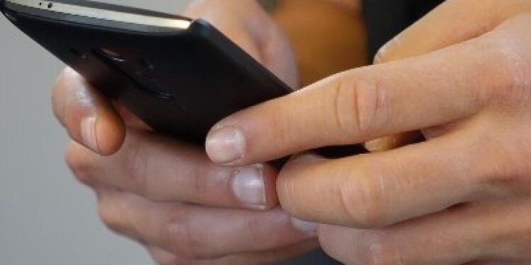 Convocações de mesários podem ser feitas por WhatsApp