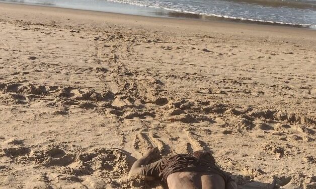 Corpo é encontrado com marcas de tiros em praia de Cabo Frio