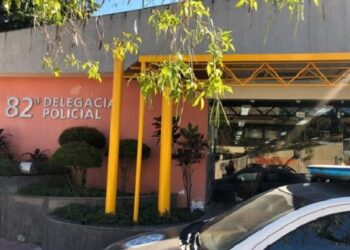 Mulher vai presa após furtar carteira dentro da delegacia de Maricá