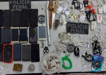 Drogas e celulares são apreendidos em presídio de Campos