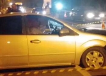 Colisão entre caminhão e carro deixa um morto na BR-101