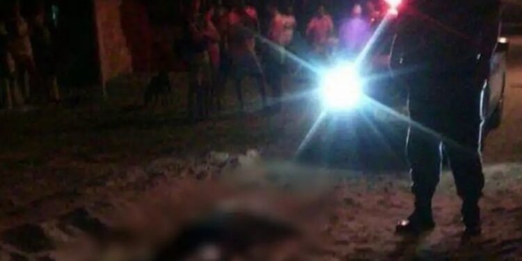 Homem morto e outro baleado em via pública de São Francisco de Itabapoana