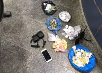 Cinco pessoas detidas após troca de tiros com a PM