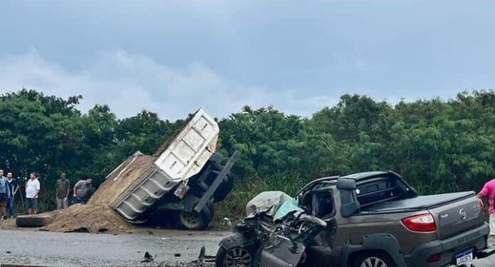 Acidente grave deixa motoristas feridos em Araruama