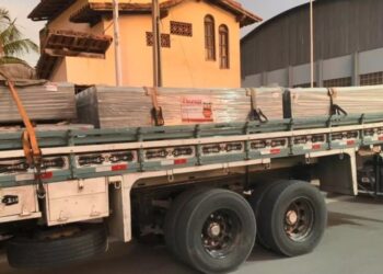 Caminhoneiro é sequestrado e liberado 13h depois