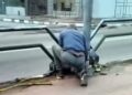 Homem é flagrado furtando fio em plena luz do dia