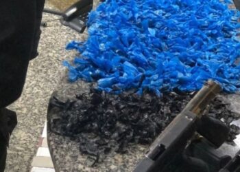 Polícia apreende armas e farta quantidade de drogas em Macaé