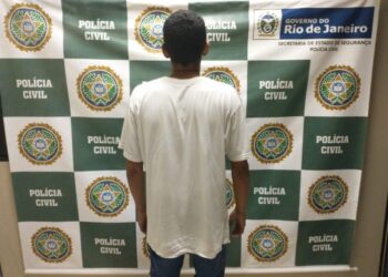 Homem é preso após matar o tio a pauladas enquanto dormia