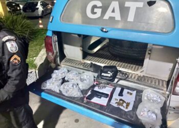 Gerente do tráfico é preso com armas e drogas em Cabo Frio