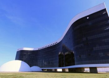 TSE começa a julgar pedidos de registro de candidatura a presidente da República