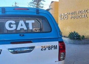 Troca de tiros entre traficantes e policiais deixa um baleado em Búzios