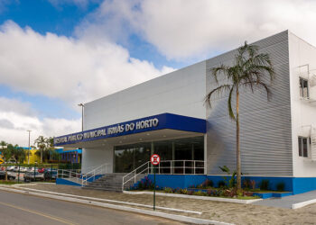 Mulher é baleada no bairro Lagomar, em Macaé 