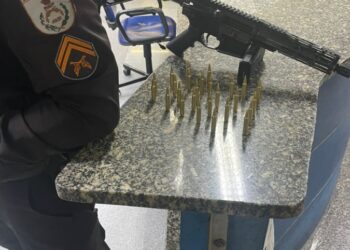 Vulgo “Mata Rindo” é preso com fuzil em Macaé