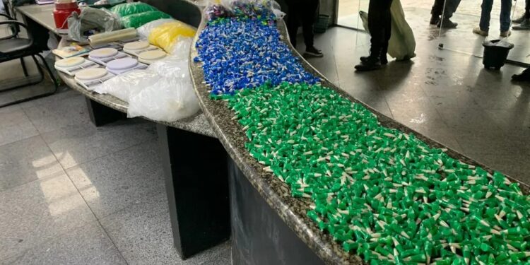 Operação policial apreende grande quantidade de drogas em Campos