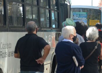 Estados e municípios podem solicitar gratuidade no transporte público aos idosos