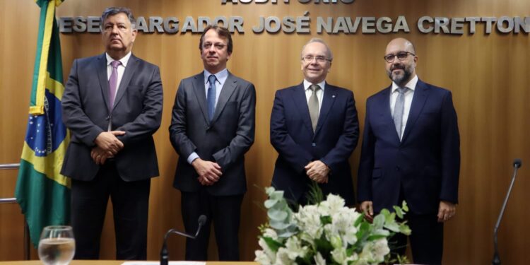 Cartórios de Notas poderão emitir carteira de identidade e CNH no estado do Rio