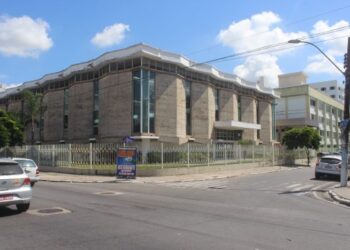 IFF divulga edital de concurso público com 79 vagas para dezembro