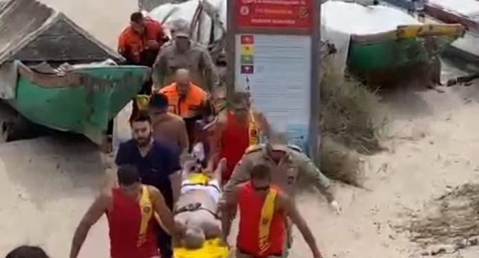 Professor morre após quebrar o pescoço durante mergulho em Arraial do Cabo