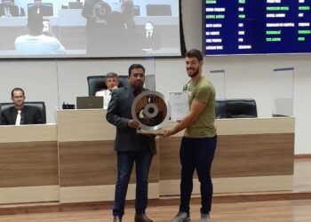 Atleta Macaense de Crossfit recebe honraria municipal