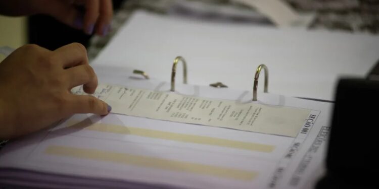 Abstenção atinge 20,9%, maior percentual desde 1998; em 2018, foi de 20,3%