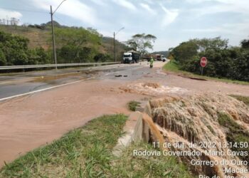 Cedae conclui reparo em adutora que se rompeu na BR 101