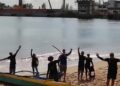 Canoa Polinésia com seis pessoas vira em Macaé