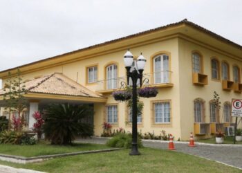 MPF move ação de improbidade contra prefeita de Araruama