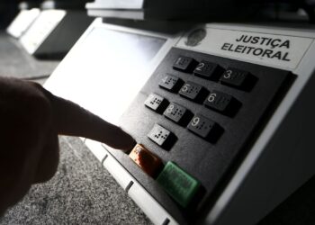 TSE descarta votos brancos e nulos durante a apuração