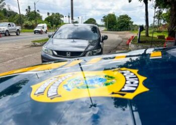 Motorista com carro roubado há quatro meses é detido pela PRF