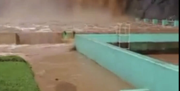 Próximo da reabertura, Parque Aquático é inundado por volume de água elevado