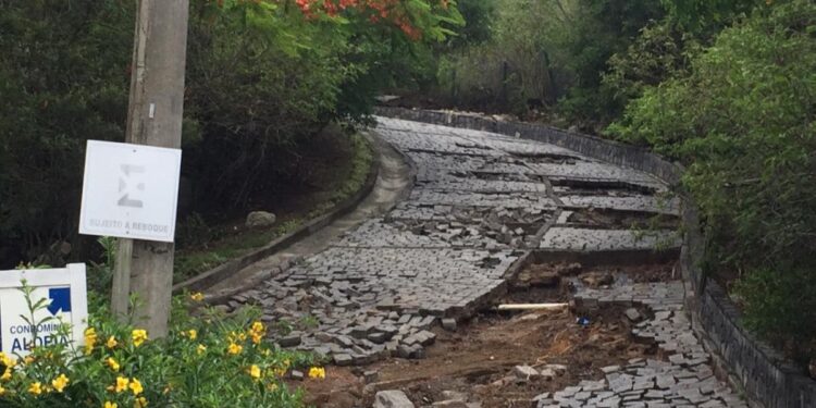 Pontal do Atalaia é fechado temporariamente